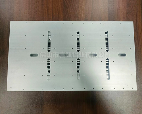 鋁散熱器加工